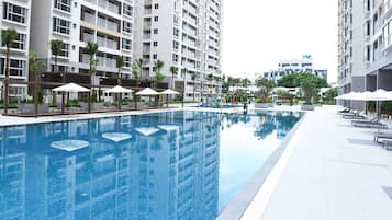 Seasonal outdoor pool