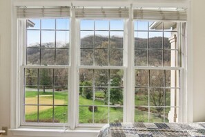 Interior - Mountain View Fore You - Golf Front 2 BR, 2BA Condo (Maggie Valley)