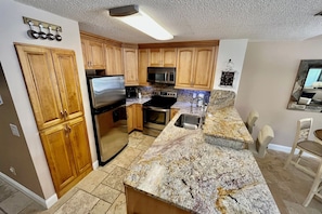 Fridge, microwave, oven
