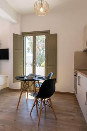 Living area - Apeiron Blue Perissa Apartments (Perissa)