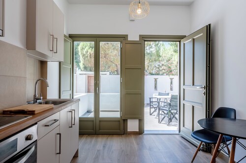 Apeiron Blue Perissa Apartments