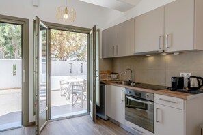 Living area - Apeiron Blue Perissa Apartments (Perissa)