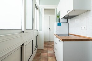 Fridge, microwave, oven, electric kettle
