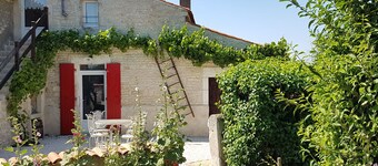 Family-Friendly Cottage with Large Garden in a Quiet Village, Close to La Rochelle