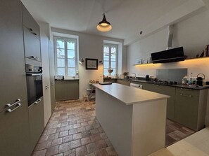 Kühlschrank, Ofen, Geschirrspüler, Toaster