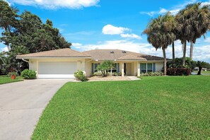 Exterior - Longshore Lake, Naples, Florida (Naples)