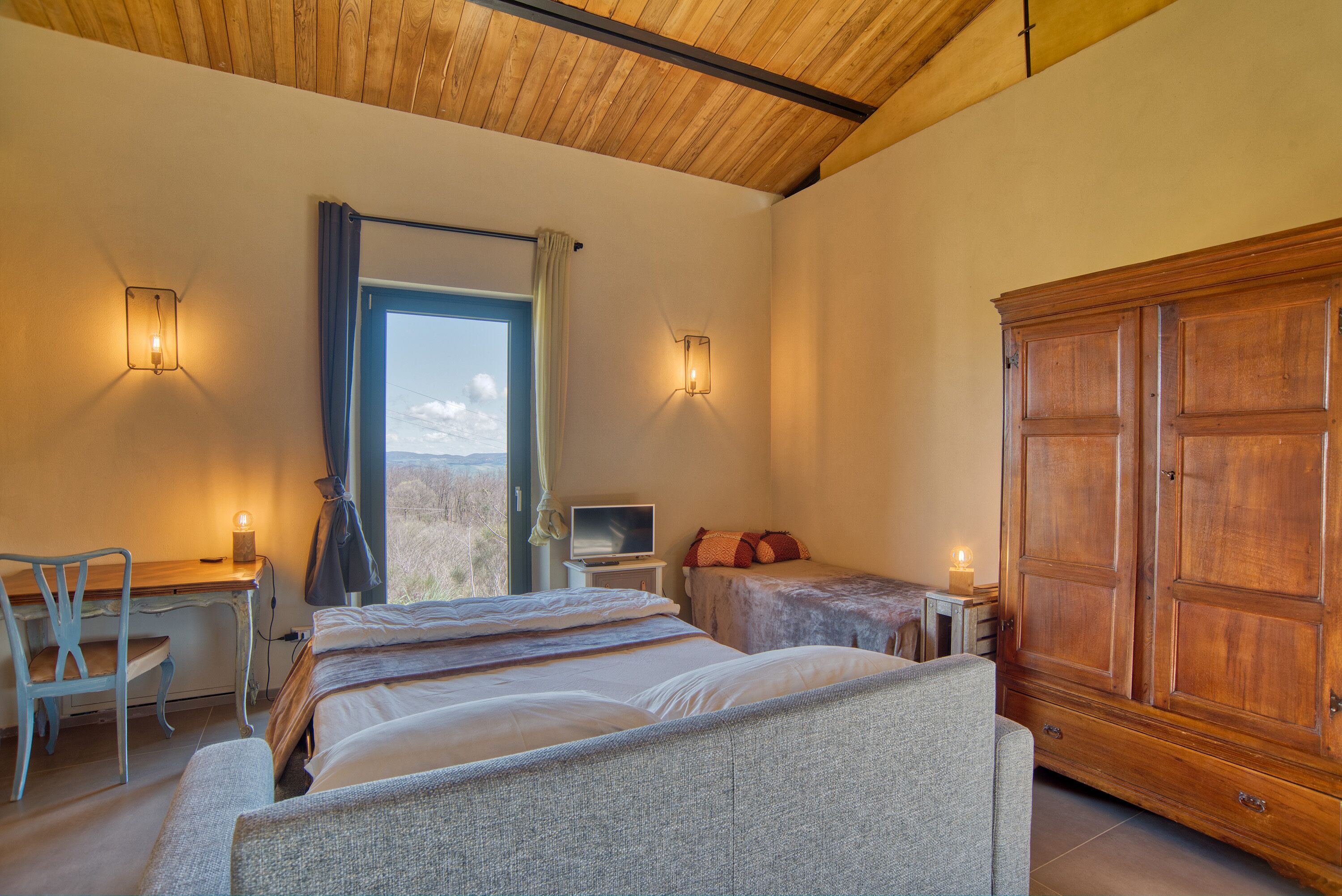 1 camera, ferro/asse da stiro, Wi-Fi, lenzuola