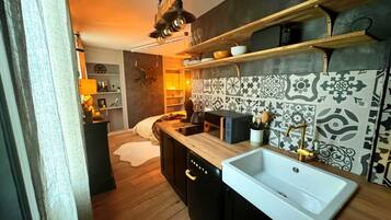 1 bedroom, WiFi, bed sheets