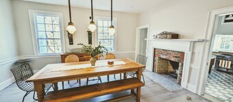 Historic Farmhouse 30 minutes to DC / Annapolis. 4BR Large and Inviting, Zipline