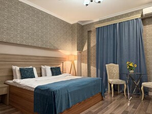 Standard Double Room, City View | Hypo-allergenic bedding, minibar, in-room safe, desk - Hazz Nemi Hotel (Baku)