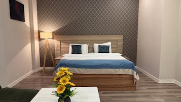 Deluxe Room, 1 King Bed, City View | View from room