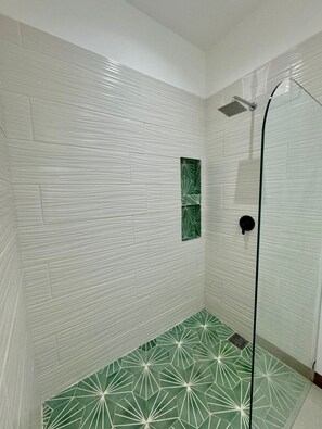 Shower, towels, soap, shampoo