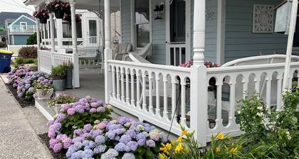 208 E Savannah Road (8): 5 BR, 4 BA House in Lewes, Sleeps 10