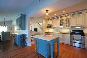 電子レンジ、食器洗い機