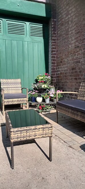 Terrace/patio - Granny's house. (Tours-en-Vimeu)