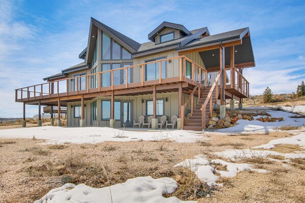 House (6 Bedrooms) | Front of property