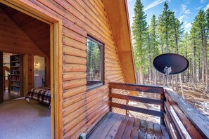 Interior - 4 Mi to Rmnp: Allenspark Cabin w/ Wraparound Deck! (Allenspark)