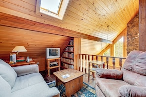 House (3 Bedrooms) | Interior - 4 Mi to Rmnp: Allenspark Cabin w/ Wraparound Deck! (Allenspark)
