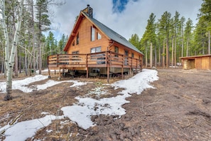 House (3 Bedrooms) | Interior - 4 Mi to Rmnp: Allenspark Cabin w/ Wraparound Deck! (Allenspark)