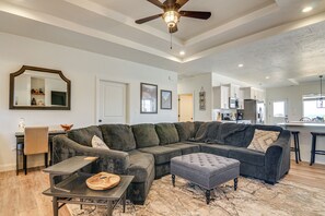 House (3 Bedrooms) | Interior - Stunning Red Rock Views! Kanab Home By Natl Parks (Kanab)