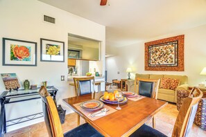 Apartment (1 Bedroom) | Interior - Close to Golf: Mtn-view Townhome in Green Valley (Green Valley)