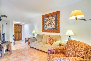 Apartment (1 Bedroom) | Interior - Close to Golf: Mtn-view Townhome in Green Valley (Green Valley)