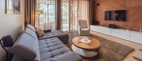 スマートテレビ、暖炉