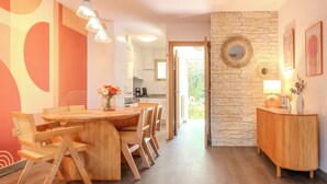 Leilighet, 2 soverom, aircondition, ved stranden | Oppholdsområde