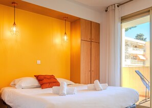 2 bedrooms, soundproofing, iron/ironing board, free WiFi