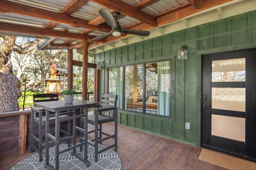 Cowboy Casita I Downtown, Waterfront