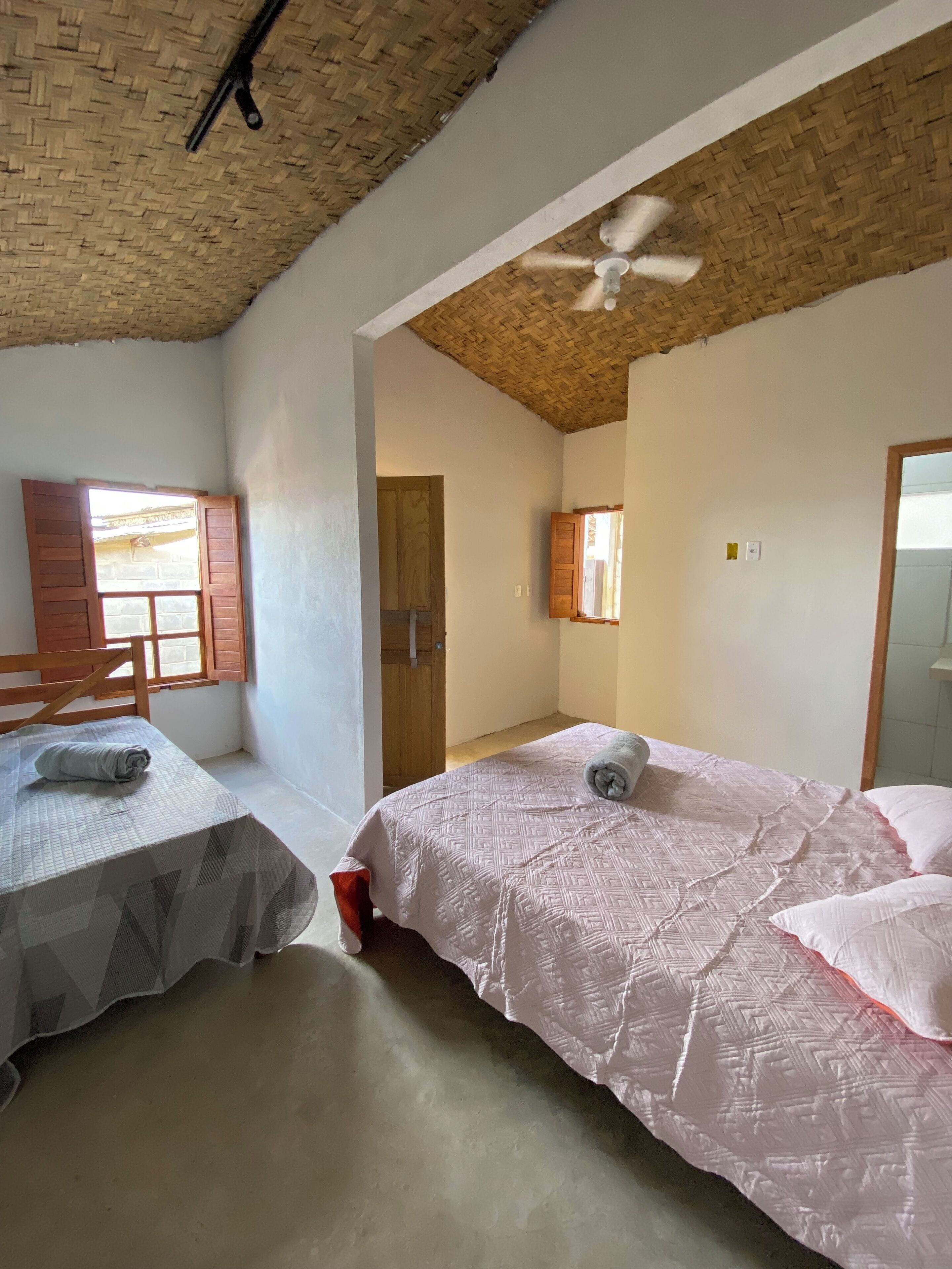 Ferros/tábuas de passar roupa, Wi-Fi de cortesia