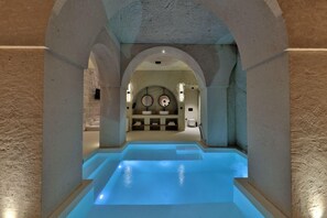 Elite suite | Een kluis op de kamer, individueel gedecoreerd, individueel gemeubileerd