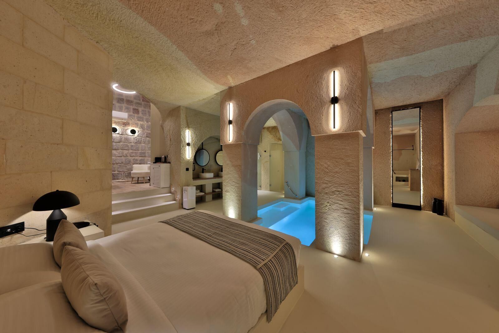 Elite suite | Een kluis op de kamer, individueel gedecoreerd, individueel gemeubileerd