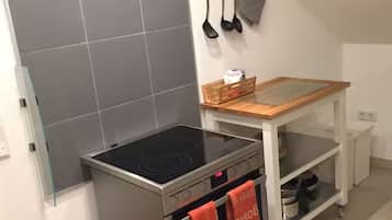 雪櫃、焗爐、爐具、洗碗機