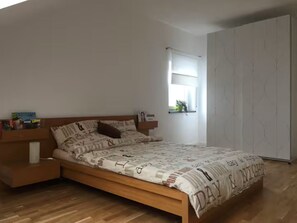 1 bedroom, travel crib, free WiFi, bed sheets