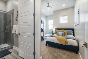 10 bedrooms, desk, free WiFi, bed sheets