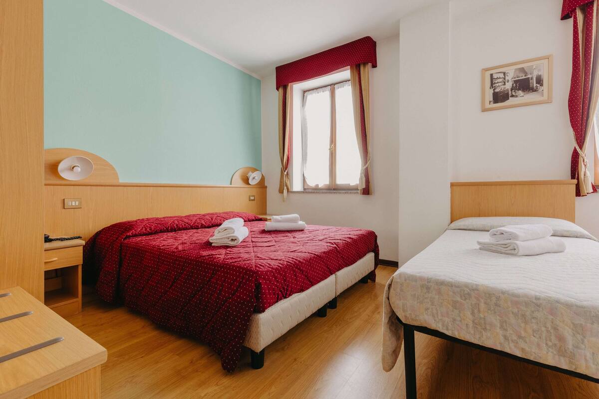 Classic Quadruple Room | Free WiFi