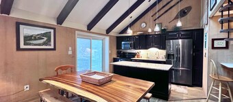 Spacious 4bd 2ba condo- near Sugar's Golf and Tennis