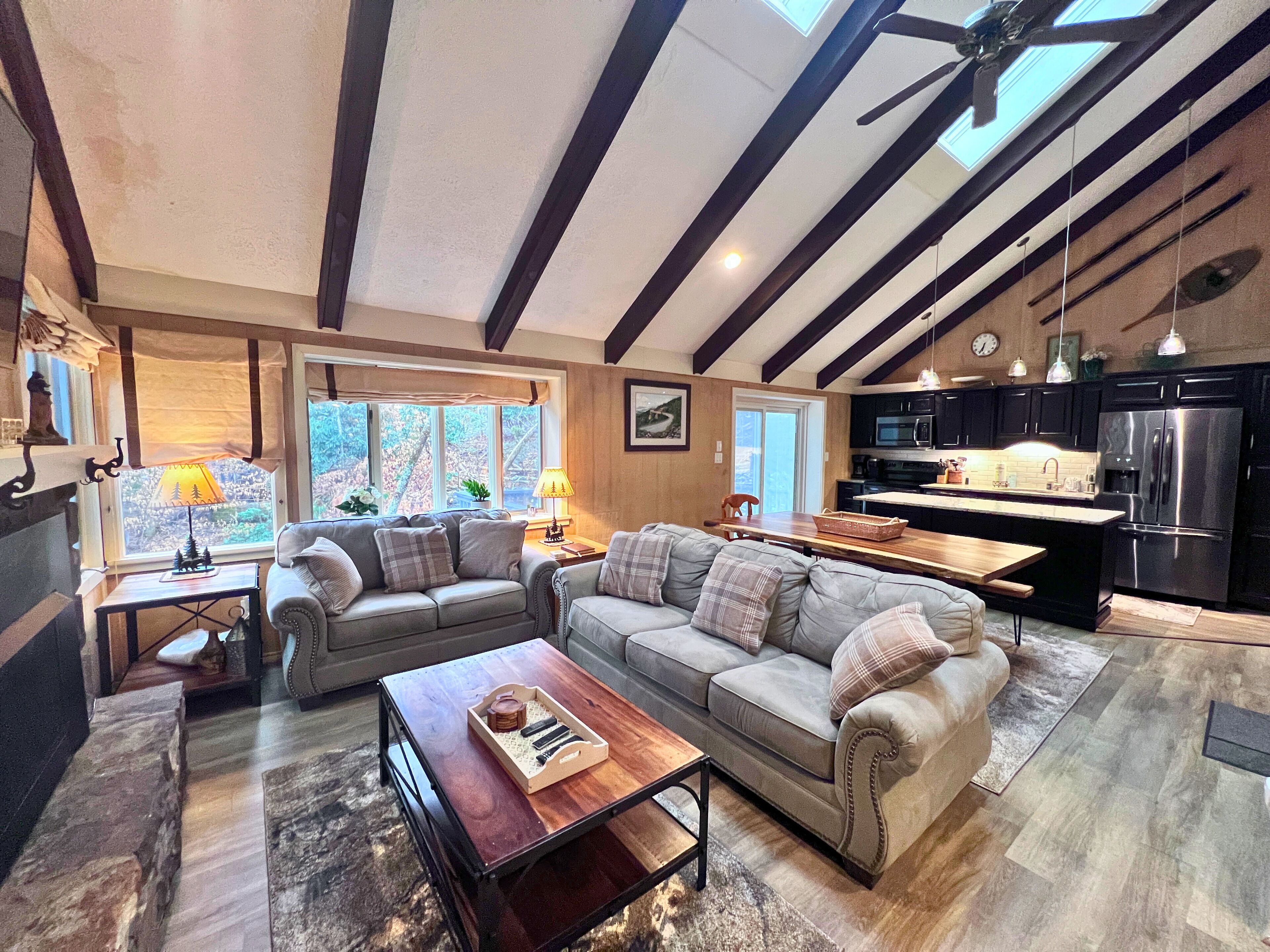 Smart TV, fireplace