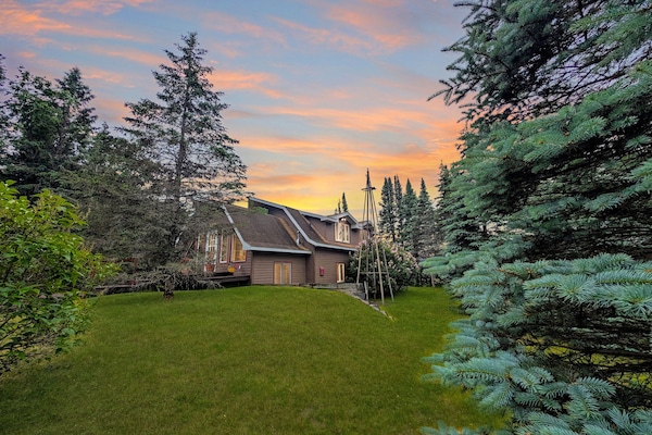 Harlequin Haven at White Birch Lake