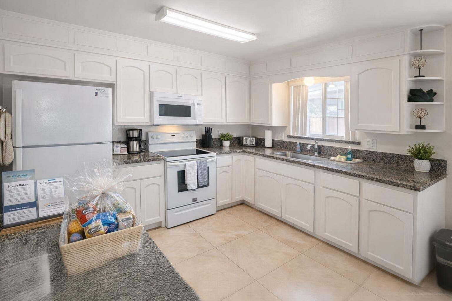 Apartment, 2 Bedrooms | Private kitchen