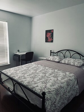 3 soverom, strykejern/-brett, wi-fi (inkludert) og sengetøy