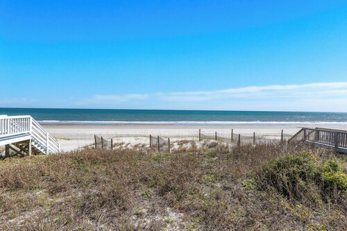 Shady Shack West a 3 BR Oceanfront Duplex with Unobstructed Ocean Views