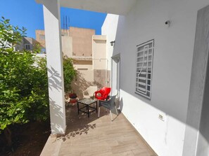 Terrace/patio - Charming villa by the sea in kelibia (Kélibia)