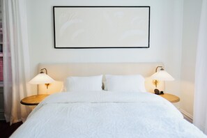 2 bedrooms, iron/ironing board, travel cot, free WiFi