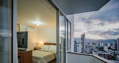 Apartamento atractivo, bien ubicado,claro, confortable, muy completo, ventilado.