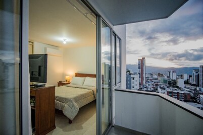 Attractive apartment, well located, bright, comfortable, very complete, ventilated.