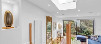 Artist Haven with Parking  | By My Getaways
