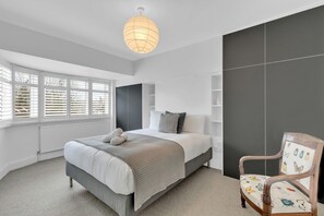 3 habitaciones, tabla de planchar con plancha y wifi gratis