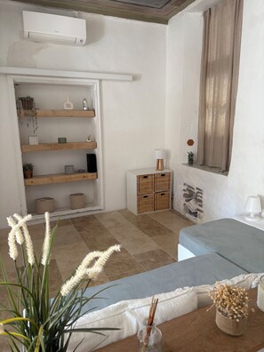 Interior - House in the heart of the village Air-conditioned 70M2 (Cagnes-sur-Mer)